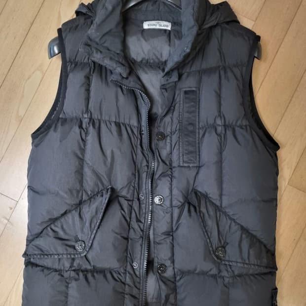 스톤아일랜드 패딩조끼 크링클랩스 베스트