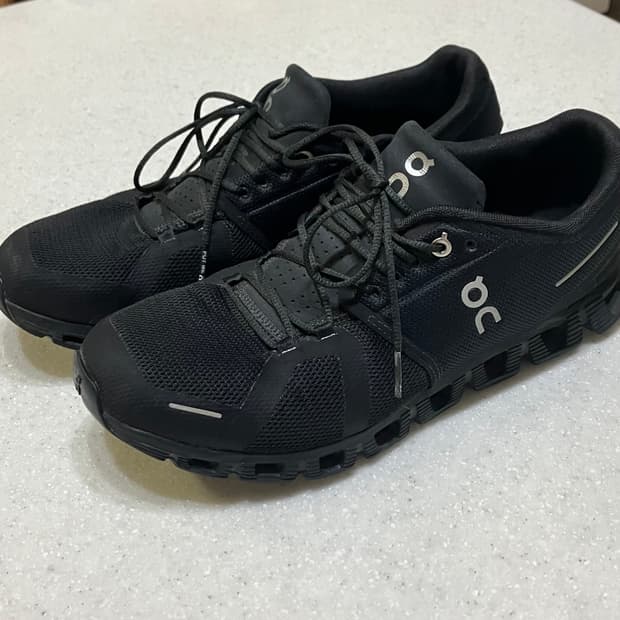 온러닝 클라우드 5 280 EU44 급처해요