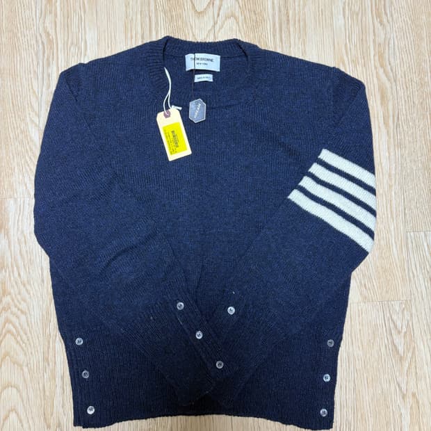 톰브라운 셰틀랜드 사선 클래식 크루넥 풀오버 니트 네이비