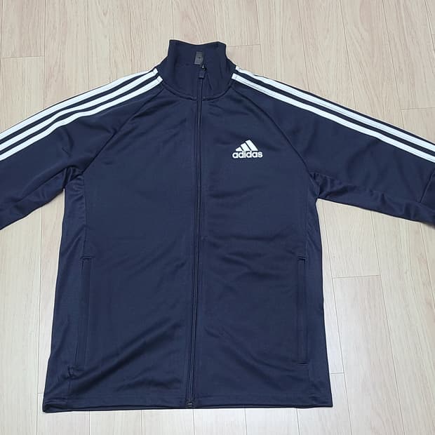 아디다스 트랙탑