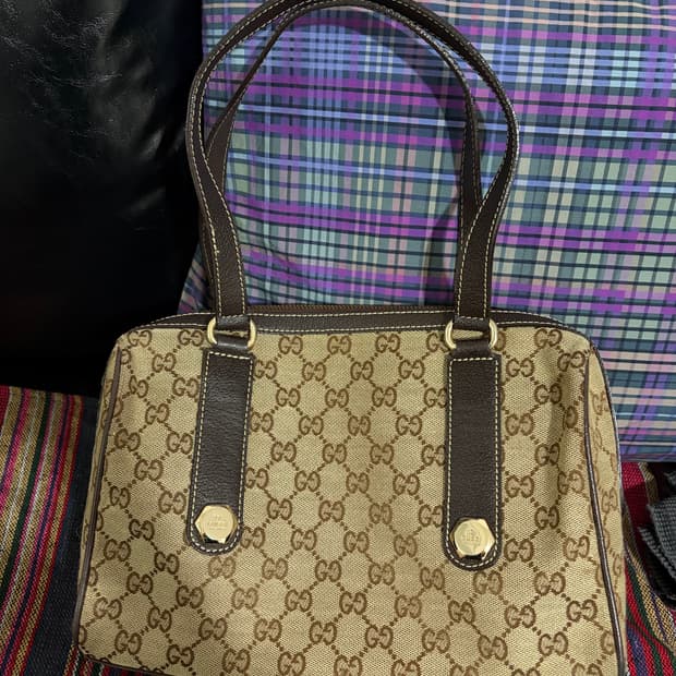 구찌 올드 숄더백