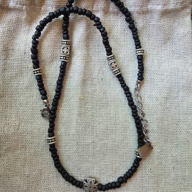 Etce 크로스 비즈 목걸이