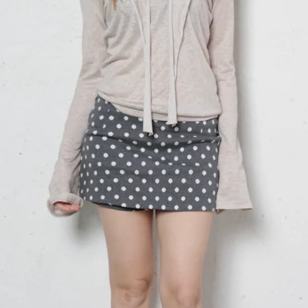 오운서 도트 로우핏 팬츠스커트 차콜