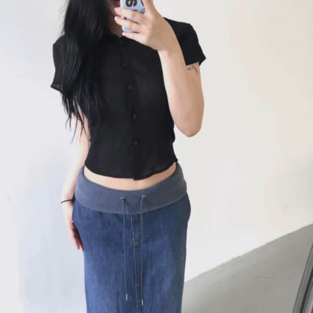검정 반팔 셔츠