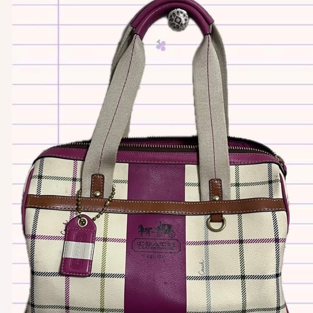 Coach Creamy Shoulder Bag