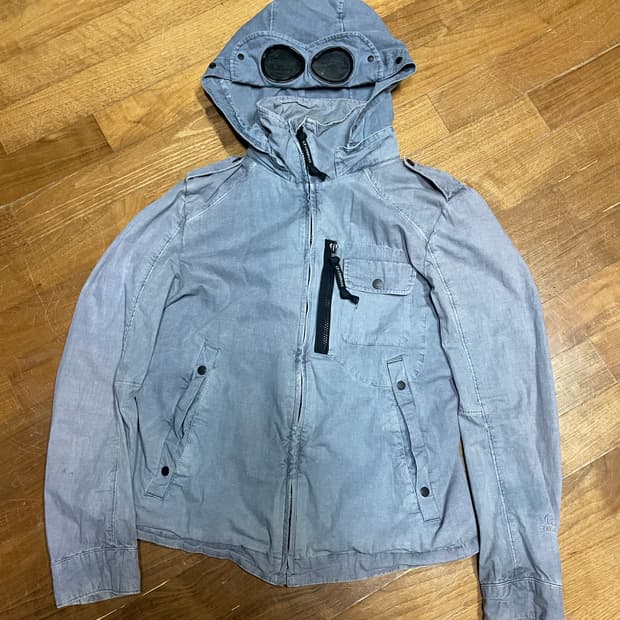 CP 컴퍼니 올드스쿨 퀼팅 자켓