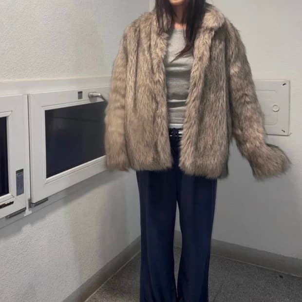 EERHOUSE 이이알하우스 하이넥 울프죠 라쿤 퍼자켓 상품이미지1