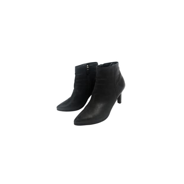 TANDY matte-black ankle boots
