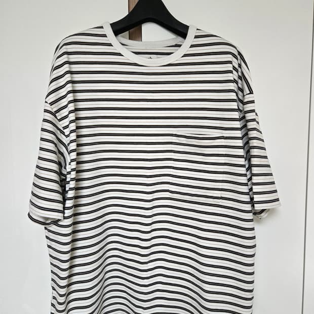 러프사이드 멀티 스트라이프 하프 슬리브 네이비