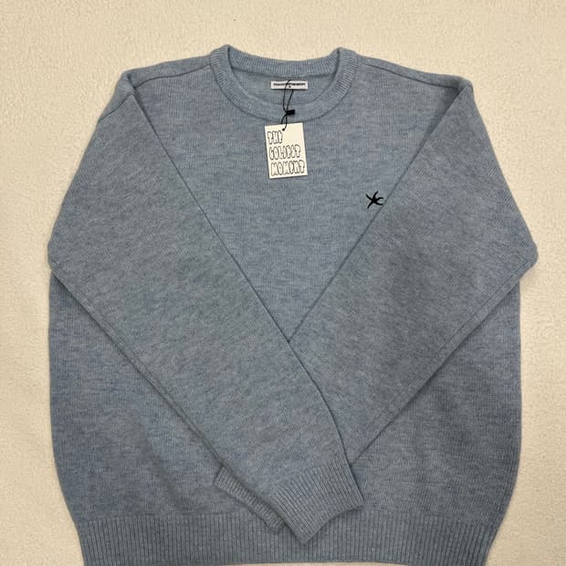 더콜디스트모먼트 니트 스카이블루