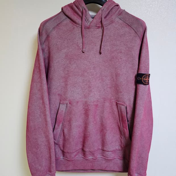 스톤아일랜드 더스트 와인 후드 티셔츠