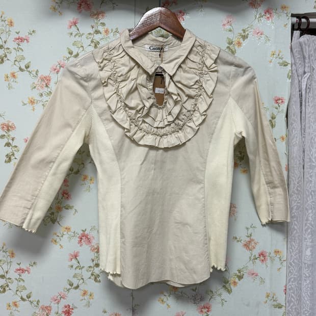 7부 프릴 블라우스