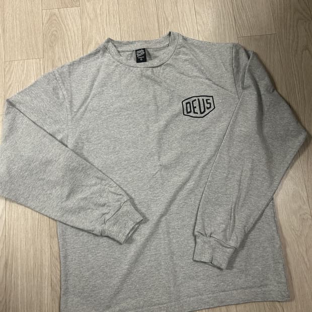 데우스 서울 콜리지 어드레스 롱슬리브 S