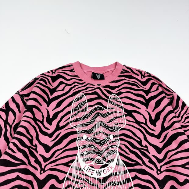 라이프워크 불독 핑크 패턴 맨투맨 (실측 L)