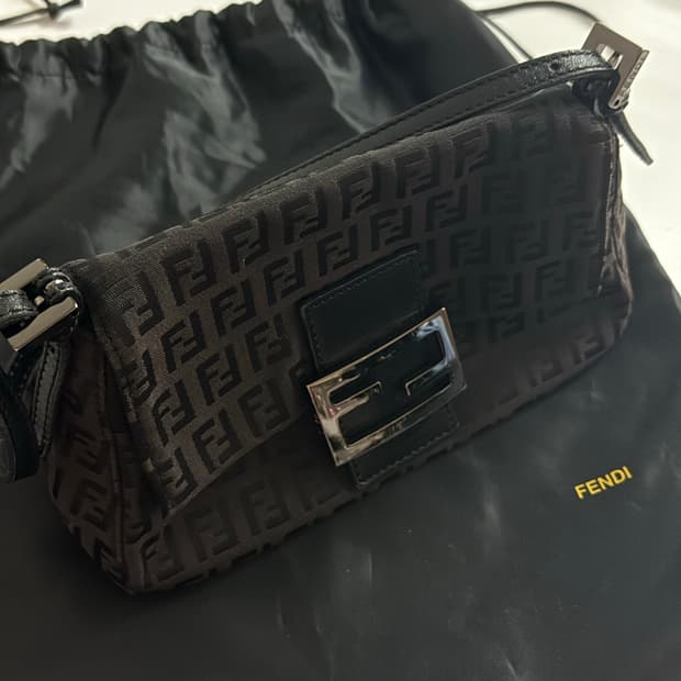 Fendi 바게트백