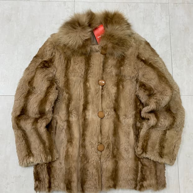 브라운 스트라이프 퍼 자켓 #01