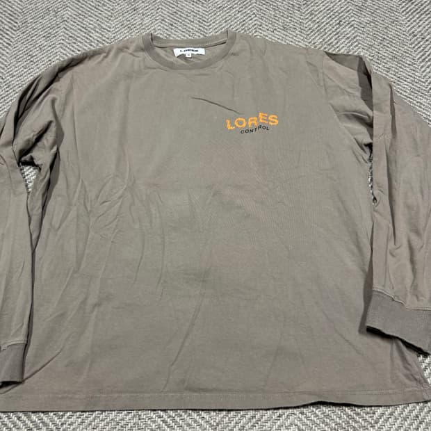 Lores 로어스 긴팔티셔츠(옷장정리)