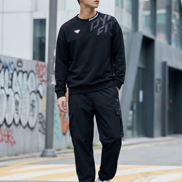 다이나핏 블랙 로고 맨투맨 티셔츠_S