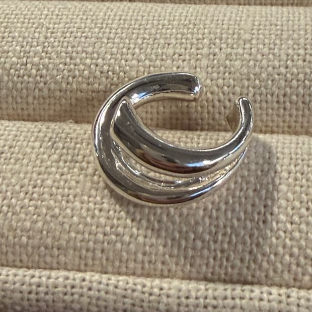 새상품 여성 신주 투라인 굴곡 귀찌 귀걸이