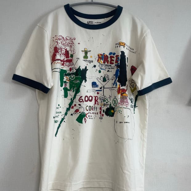 유니클로 UT 바스키아 반팔