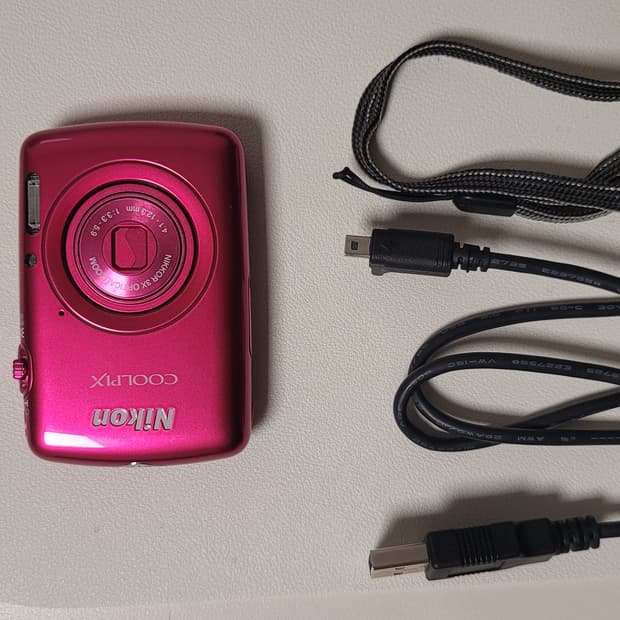 니콘 쿨픽스 S01