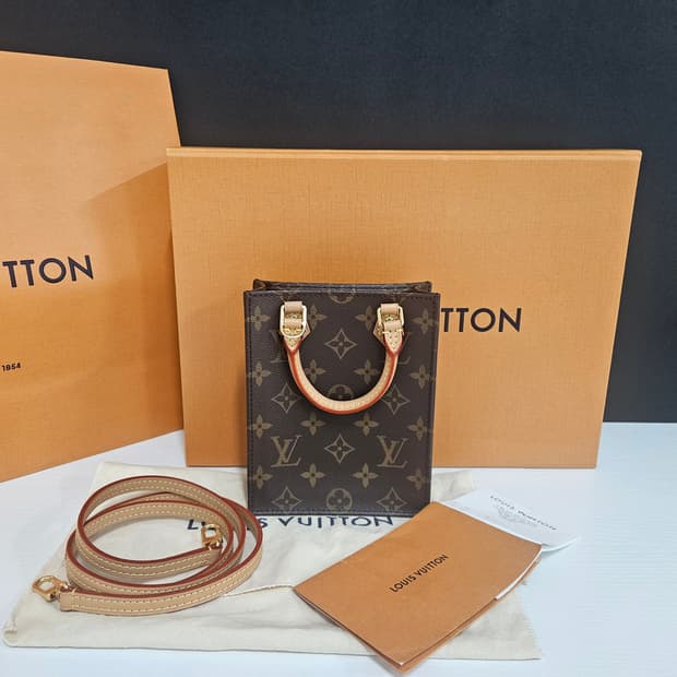 루이비통 쁘띠 삭플라 (영수증포함 풀구성 상태최상)