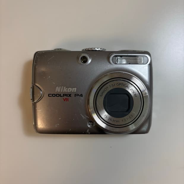 Nikon 니콘 coolpix P4 VR