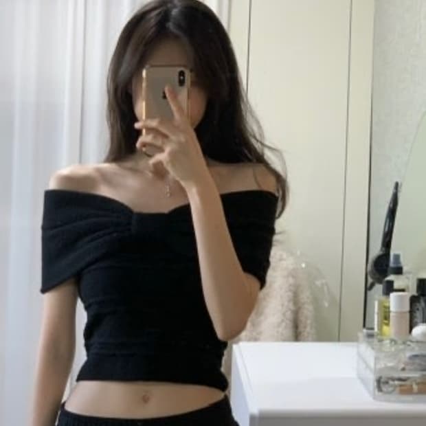 더바넷 블랙리본 오프숄더 니트탑