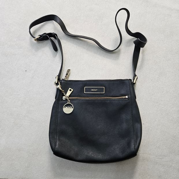 F 닥스 블랙 크로스백 0409Y