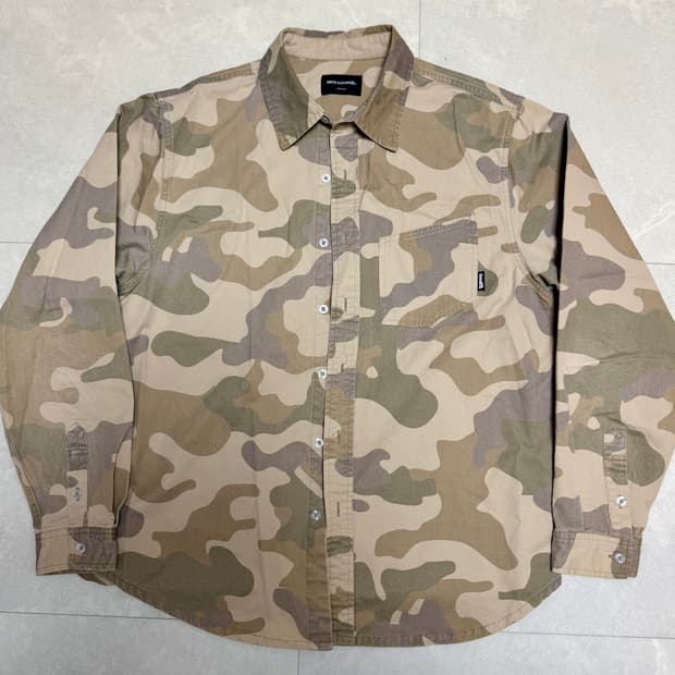 위캔더스 피로 카모 셔츠