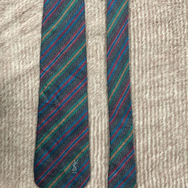 YVES SAINT LAURENT 넥타이