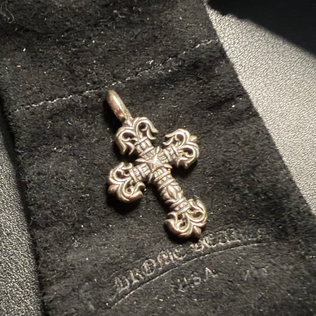 필리그리 타이니 크로스참 판매합니다.