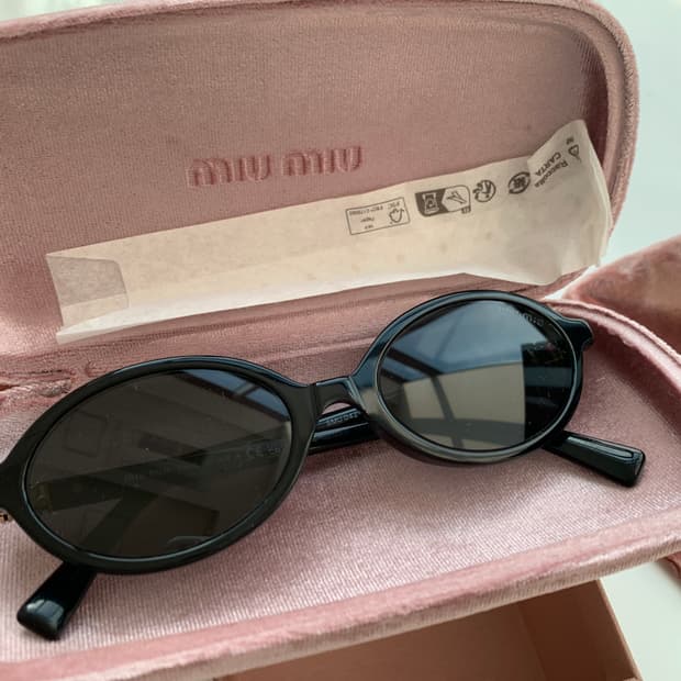 미우미우 리가드 선글라스 블랙