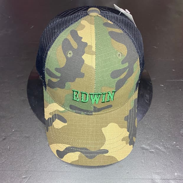 Edwin camo trucker cap 새상품