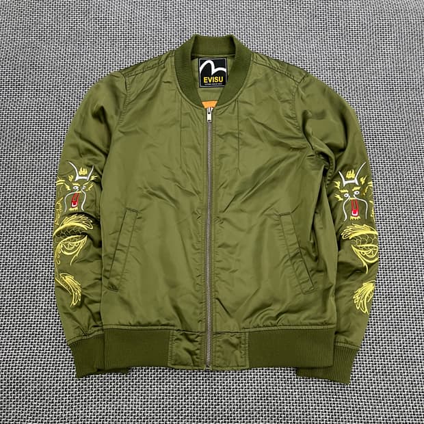 에비수 자수 스카잔