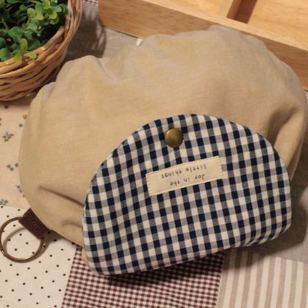 핸드메이드 네이비체크 밴딩 파우치