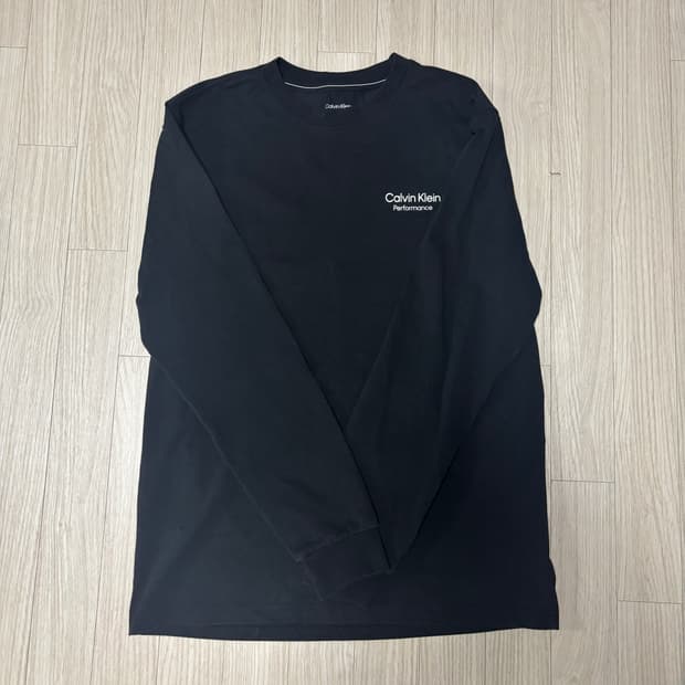 캘빈클라인 퍼포먼스 롱슬리브 긴팔 티셔츠 M