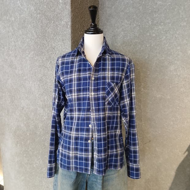 [R13] 피어싱장식 체크셔츠