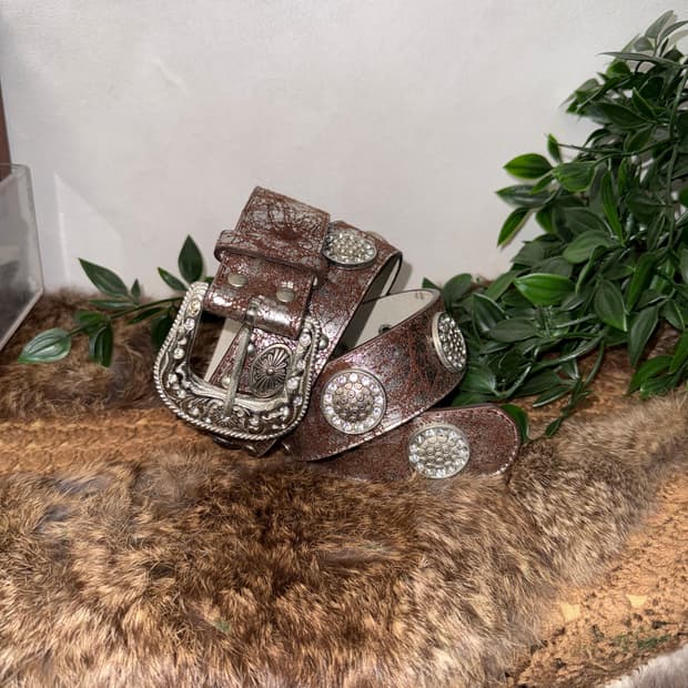 Metal bronze oriental cubic buckle belt