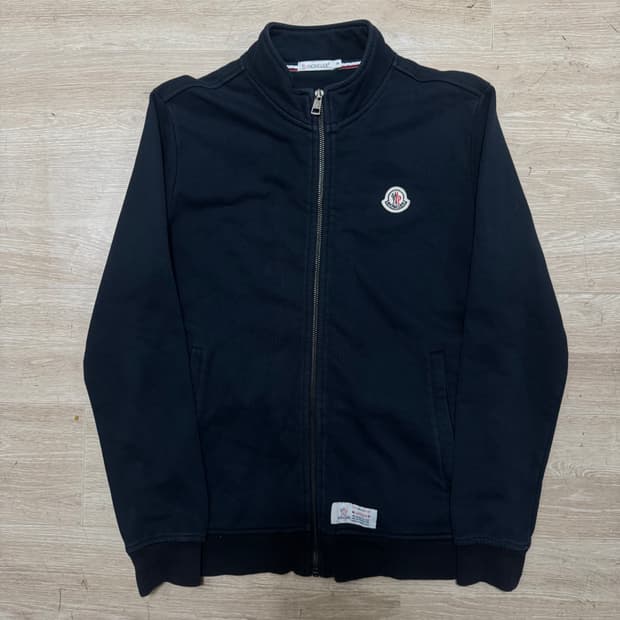 몽클레르 하프넥 집업