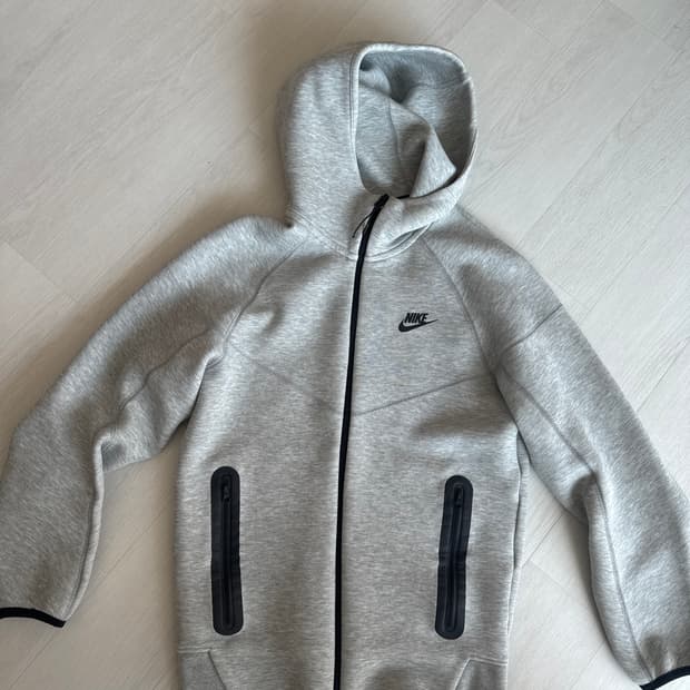 나이키 테크팩 팝니다