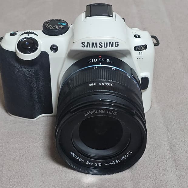 삼성 NX11 미러리스 카메라