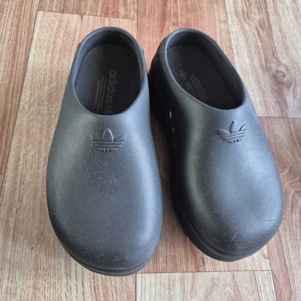 아디폼 스탠뮬 235