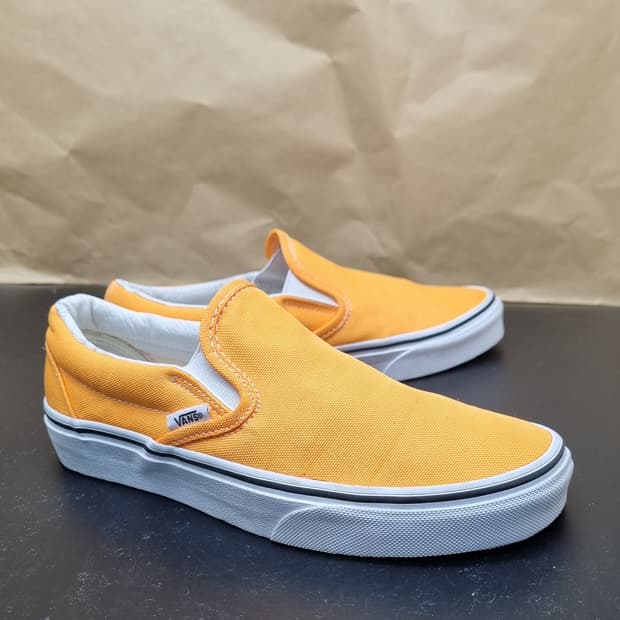 반스 클래식 오렌지. 여성슬립온230