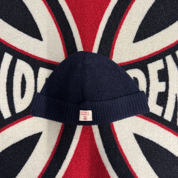 나이젤 카본 솔리드 비니 네이비