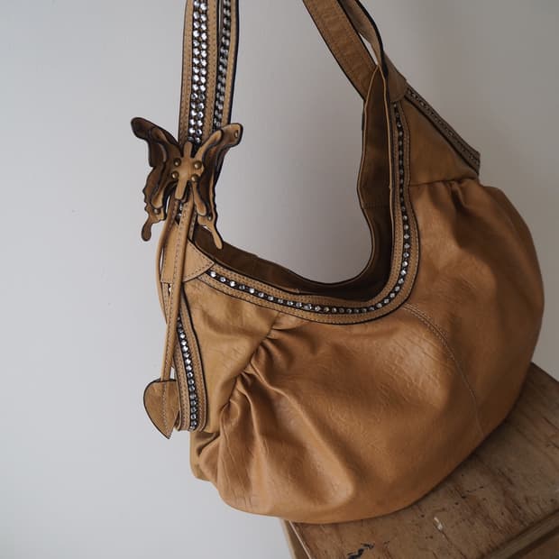 Ageha jewels leather bag