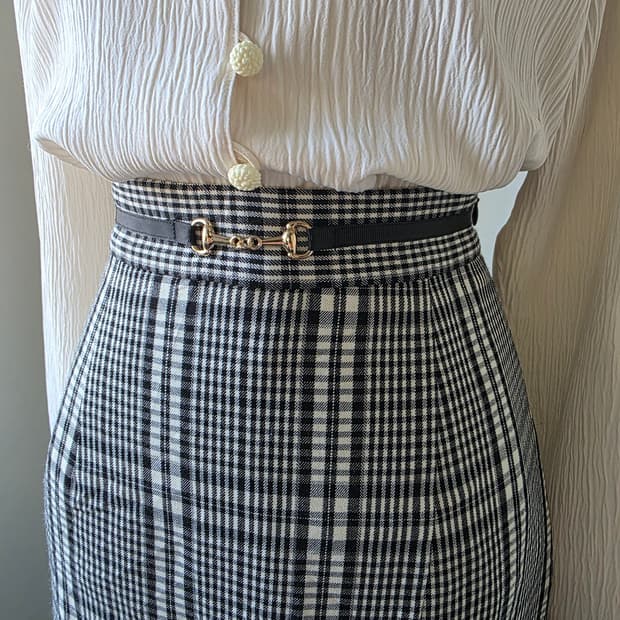 체크 벨티드 포인트 스커트