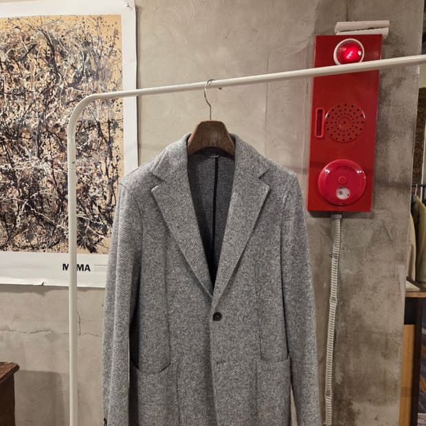 이탈리아 클래식 브랜드 프라디 트위드자켓