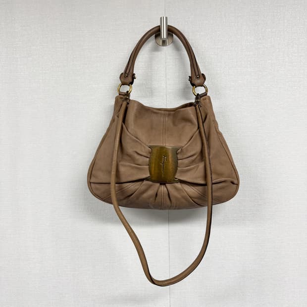 살바토레 페레가모 호보백