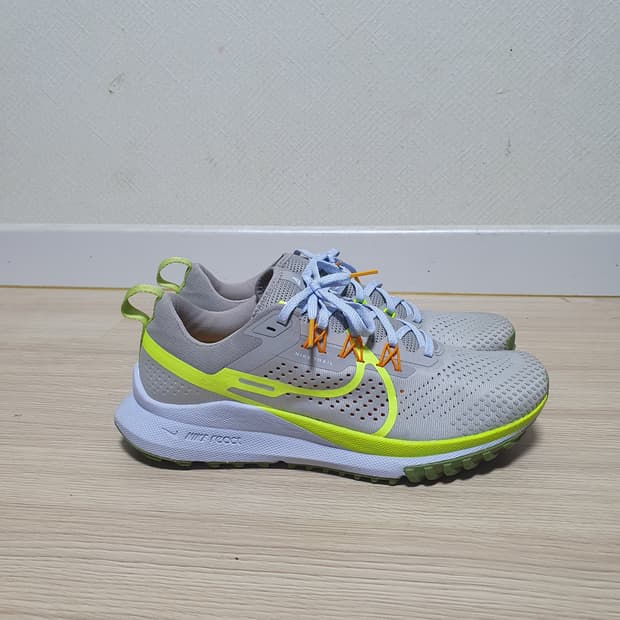 나이키 페가수스 트레일 4 운동화 265